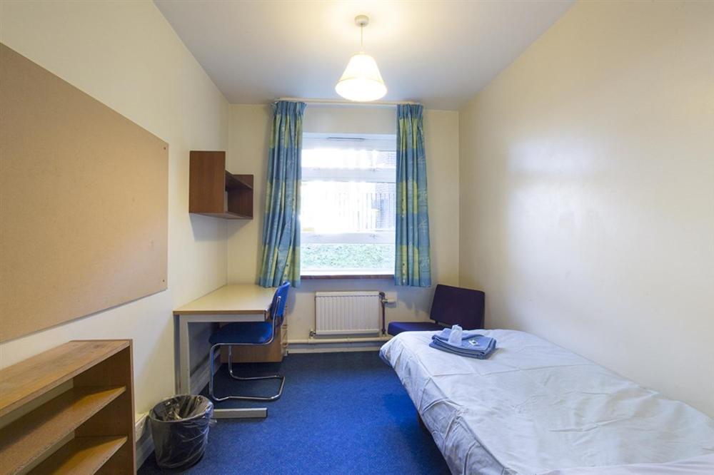 Ifor Evans Hall, Camden Лондон Экстерьер фото